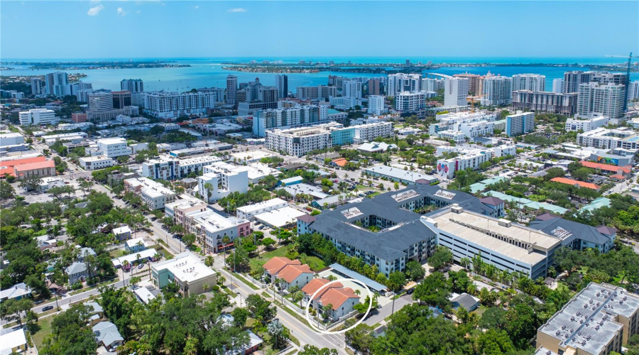 Sarasota, Florida 34236, 2 Bedroom Bedrooms, ,2 Bathroombathrooms,Residential,For Sale,Orange,0,Mfra4701634