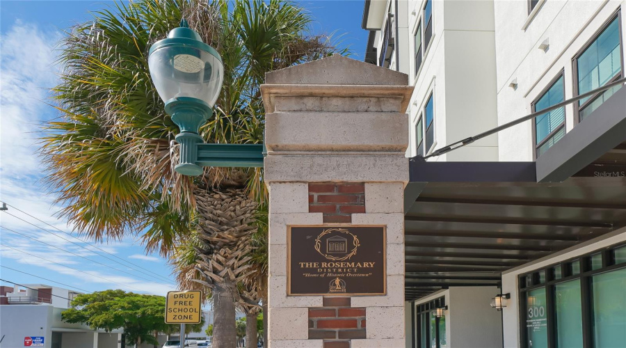 Sarasota, Florida 34236, 2 Bedroom Bedrooms, ,2 Bathroombathrooms,Residential,For Sale,Orange,0,Mfra4701634