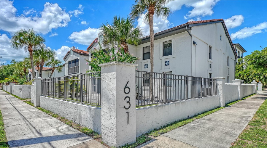 Sarasota, Florida 34236, 2 Bedroom Bedrooms, ,2 Bathroombathrooms,Residential,For Sale,Orange,0,Mfra4701634