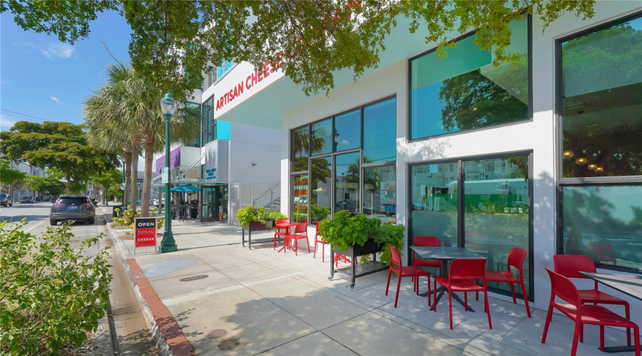Sarasota, Florida 34236, 2 Bedroom Bedrooms, ,2 Bathroombathrooms,Residential,For Sale,Orange,0,Mfra4701634