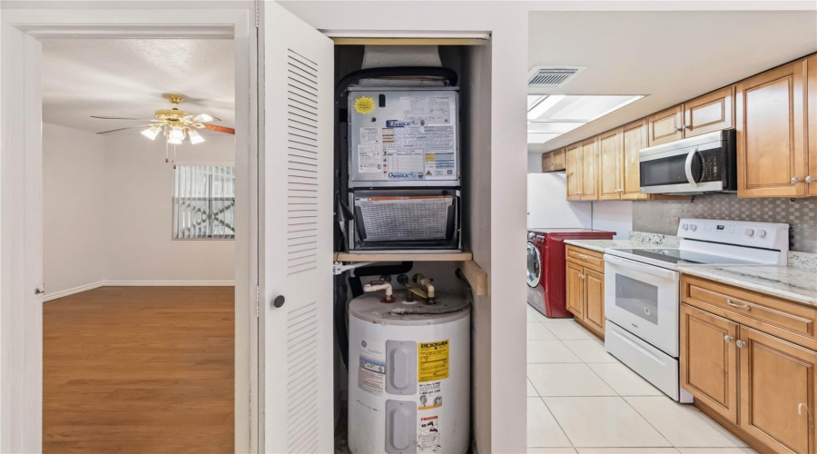 Kissimmee, Florida 34743, 1 Bedroom Bedrooms, ,1 Bathroombathrooms,Residential,For Sale,Marbrisa,0,Mfrs5150164