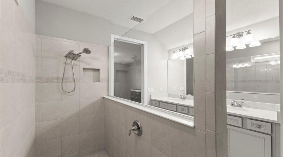 Lutz, Florida 33558, 4 Bedroom Bedrooms, ,2 Bathroombathrooms,Residential,For Sale,Birchwood Groves,0,Mfro6427663