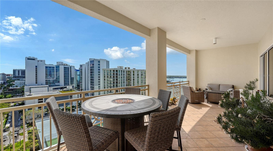 Sarasota, Florida 34236, 3 Bedroom Bedrooms, ,3 Bathroombathrooms,Residential,For Sale,Watergate,0,Mfra4685943