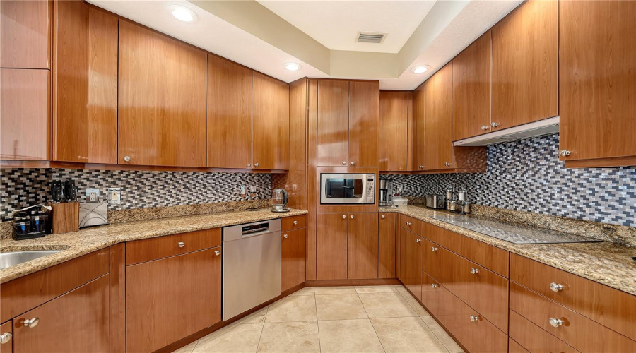 Sarasota, Florida 34236, 3 Bedroom Bedrooms, ,3 Bathroombathrooms,Residential,For Sale,Watergate,0,Mfra4685943