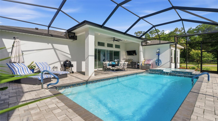 Dade City, Florida 33525, 4 Bedroom Bedrooms, ,3 Bathroombathrooms,Residential,For Sale,Trailing Moss,0,Mfrtb8499043