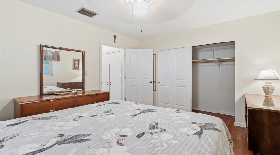Seminole, Florida 33772, 1 Bedroom Bedrooms, ,1 Bathroombathrooms,Residential,For Sale,Park,0,Mfrtb8490558