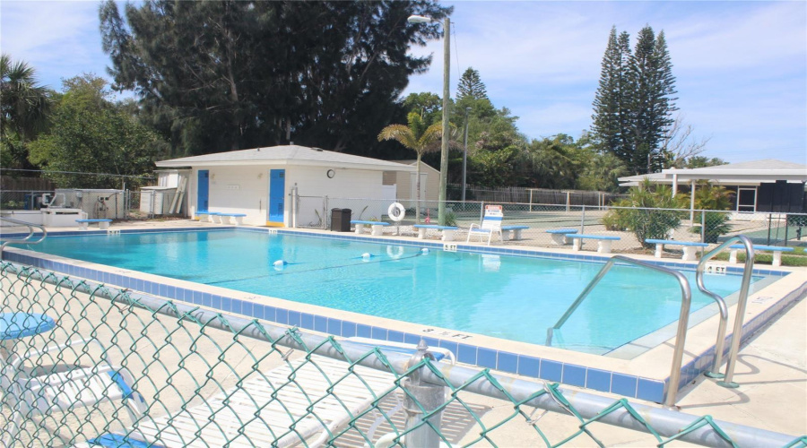 Seminole, Florida 33772, 1 Bedroom Bedrooms, ,1 Bathroombathrooms,Residential,For Sale,Park,0,Mfrtb8490558