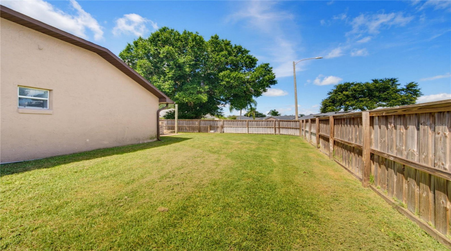 St Cloud, Florida 34772, 3 Bedroom Bedrooms, ,2 Bathroombathrooms,Residential,For Sale,Sweetheart,0,Mfrtb8538648