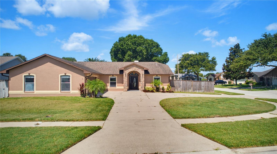 St Cloud, Florida 34772, 3 Bedroom Bedrooms, ,2 Bathroombathrooms,Residential,For Sale,Sweetheart,0,Mfrtb8538648