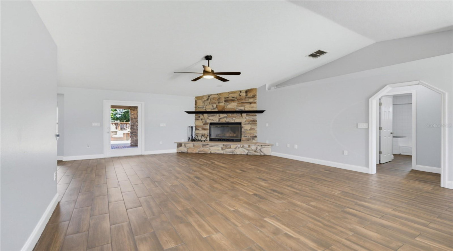 St Cloud, Florida 34772, 3 Bedroom Bedrooms, ,2 Bathroombathrooms,Residential,For Sale,Sweetheart,0,Mfrtb8538648