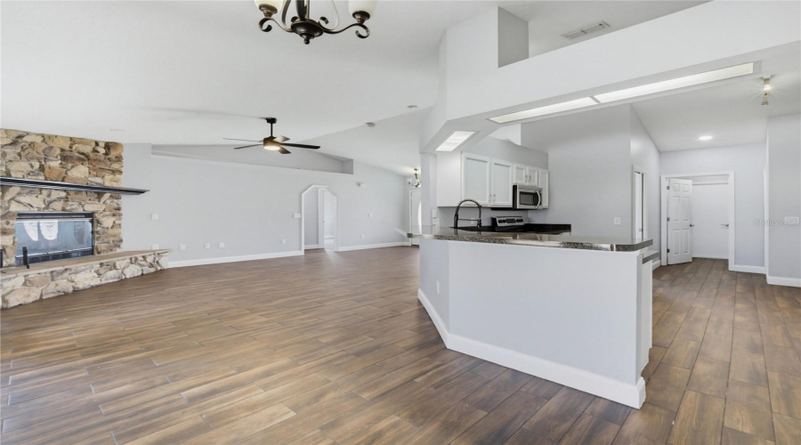 St Cloud, Florida 34772, 3 Bedroom Bedrooms, ,2 Bathroombathrooms,Residential,For Sale,Sweetheart,0,Mfrtb8538648