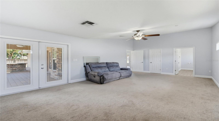 St Cloud, Florida 34772, 3 Bedroom Bedrooms, ,2 Bathroombathrooms,Residential,For Sale,Sweetheart,0,Mfrtb8538648