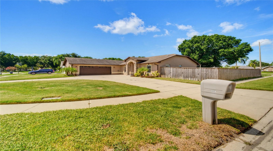 St Cloud, Florida 34772, 3 Bedroom Bedrooms, ,2 Bathroombathrooms,Residential,For Sale,Sweetheart,0,Mfrtb8538648