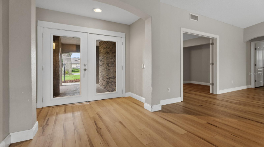 Orlando, Florida 32819, 4 Bedroom Bedrooms, ,3 Bathroombathrooms,Residential,For Sale,Pinemount,0,Mfro6428324