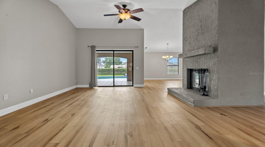 Orlando, Florida 32819, 4 Bedroom Bedrooms, ,3 Bathroombathrooms,Residential,For Sale,Pinemount,0,Mfro6428324
