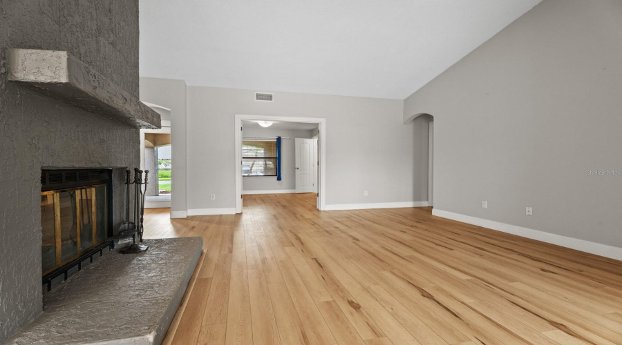 Orlando, Florida 32819, 4 Bedroom Bedrooms, ,3 Bathroombathrooms,Residential,For Sale,Pinemount,0,Mfro6428324