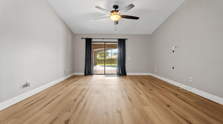 Orlando, Florida 32819, 4 Bedroom Bedrooms, ,3 Bathroombathrooms,Residential,For Sale,Pinemount,0,Mfro6428324