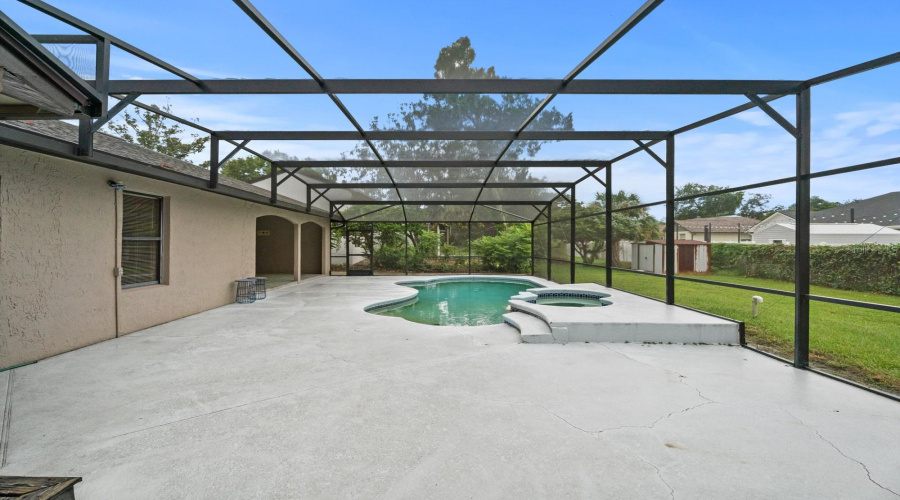 Orlando, Florida 32819, 4 Bedroom Bedrooms, ,3 Bathroombathrooms,Residential,For Sale,Pinemount,0,Mfro6428324
