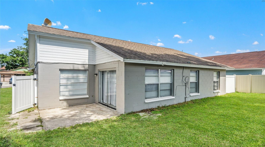 Tampa, Florida 33624, 3 Bedroom Bedrooms, ,2 Bathroombathrooms,Residential,For Sale,Trowbridge,0,Mfrtb8529176