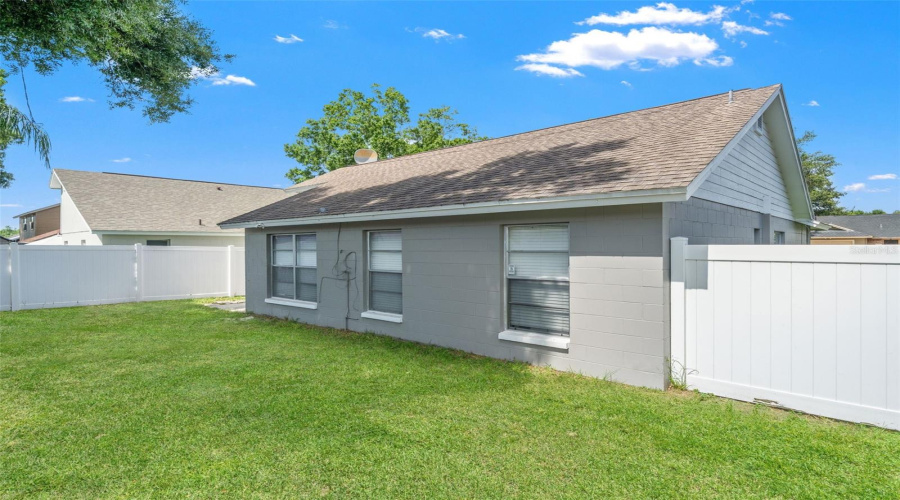 Tampa, Florida 33624, 3 Bedroom Bedrooms, ,2 Bathroombathrooms,Residential,For Sale,Trowbridge,0,Mfrtb8529176