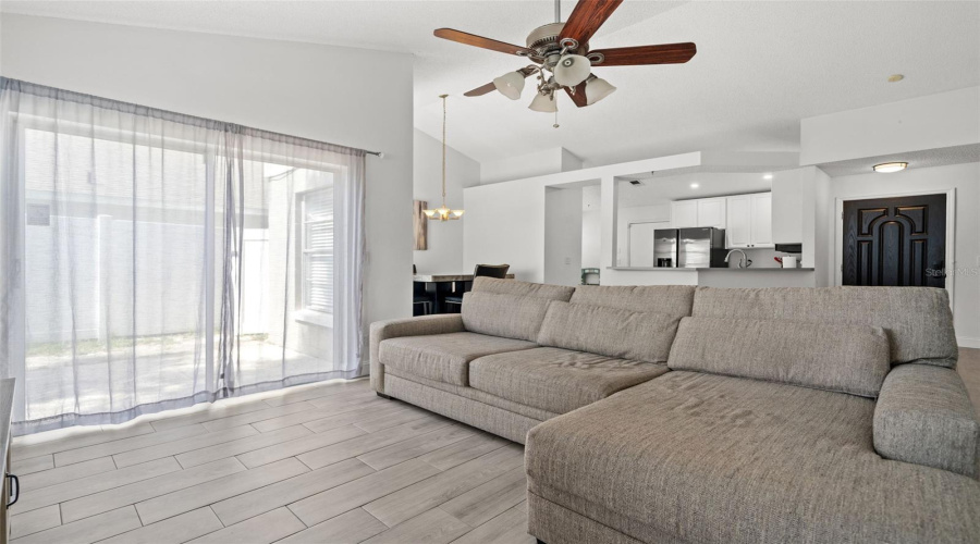Tampa, Florida 33624, 3 Bedroom Bedrooms, ,2 Bathroombathrooms,Residential,For Sale,Trowbridge,0,Mfrtb8529176