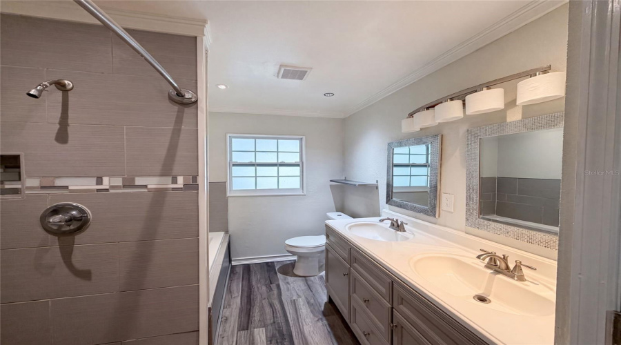 Lakeland, Florida 33801, 3 Bedroom Bedrooms, ,2 Bathroombathrooms,Residential,For Sale,Lori,0,Mfro6423651