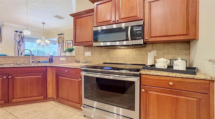 Bradenton, Florida 34212, 4 Bedroom Bedrooms, ,3 Bathroombathrooms,Residential,For Sale,169Th,0,Mfra4702638