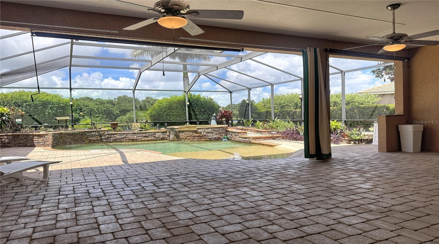 Bradenton, Florida 34212, 4 Bedroom Bedrooms, ,3 Bathroombathrooms,Residential,For Sale,169Th,0,Mfra4702638