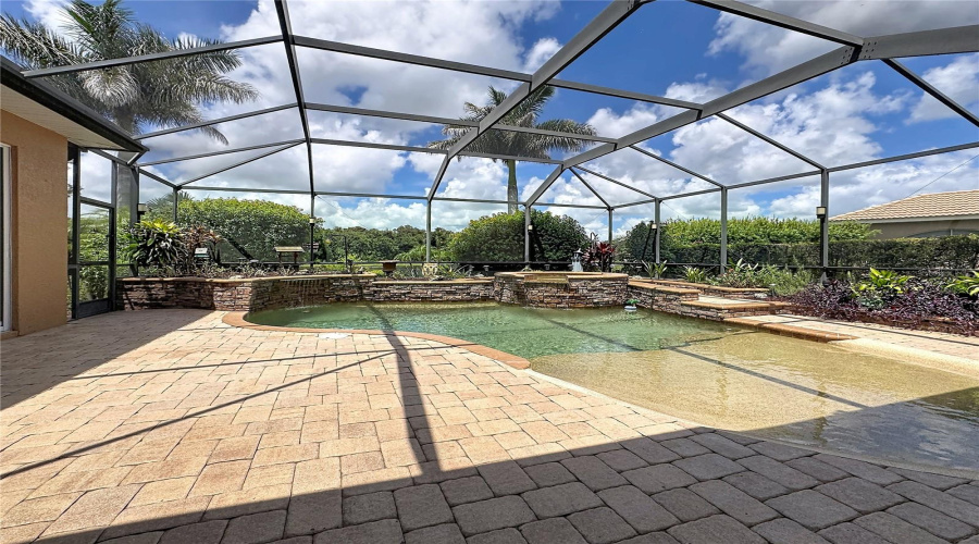 Bradenton, Florida 34212, 4 Bedroom Bedrooms, ,3 Bathroombathrooms,Residential,For Sale,169Th,0,Mfra4702638