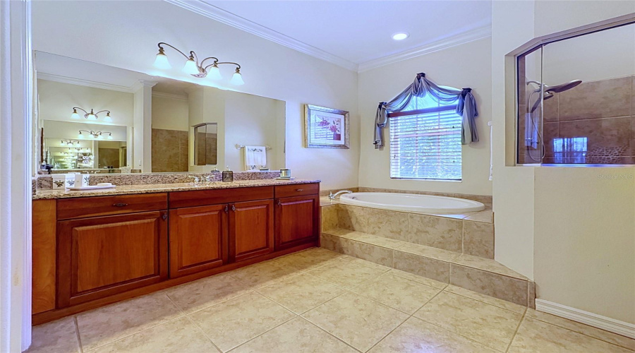 Bradenton, Florida 34212, 4 Bedroom Bedrooms, ,3 Bathroombathrooms,Residential,For Sale,169Th,0,Mfra4702638