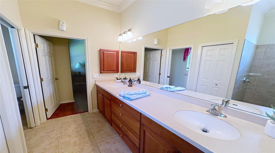 Bradenton, Florida 34212, 4 Bedroom Bedrooms, ,3 Bathroombathrooms,Residential,For Sale,169Th,0,Mfra4702638