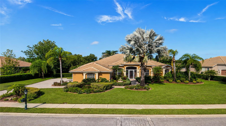 Bradenton, Florida 34212, 4 Bedroom Bedrooms, ,3 Bathroombathrooms,Residential,For Sale,169Th,0,Mfra4702638