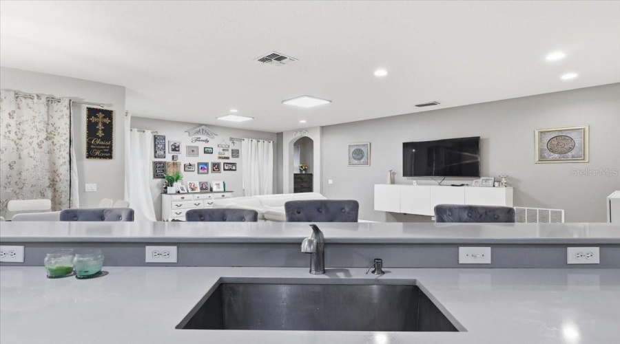 Windermere, Florida 34786, 5 Bedroom Bedrooms, ,3 Bathroombathrooms,Residential,For Sale,Blue Major,0,Mfro6359496