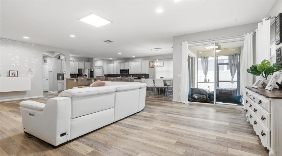 Windermere, Florida 34786, 5 Bedroom Bedrooms, ,3 Bathroombathrooms,Residential,For Sale,Blue Major,0,Mfro6359496