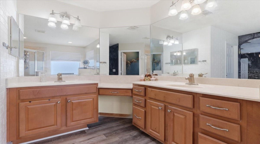 Windermere, Florida 34786, 5 Bedroom Bedrooms, ,3 Bathroombathrooms,Residential,For Sale,Blue Major,0,Mfro6359496
