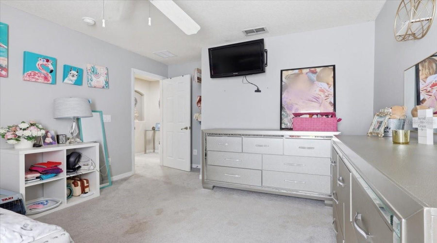 Windermere, Florida 34786, 5 Bedroom Bedrooms, ,3 Bathroombathrooms,Residential,For Sale,Blue Major,0,Mfro6359496