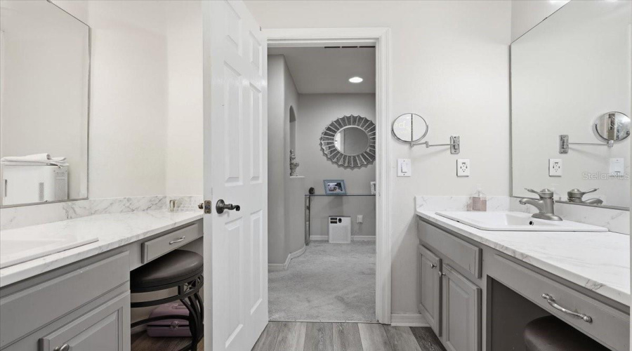Windermere, Florida 34786, 5 Bedroom Bedrooms, ,3 Bathroombathrooms,Residential,For Sale,Blue Major,0,Mfro6359496