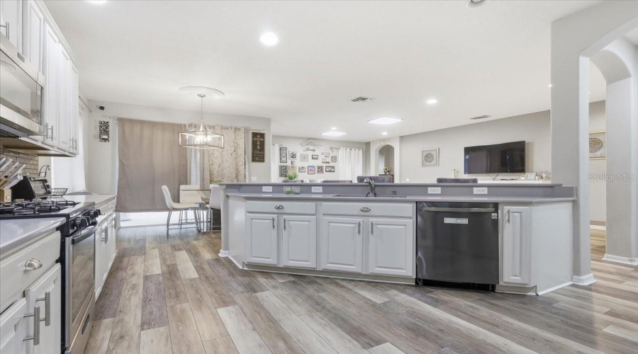Windermere, Florida 34786, 5 Bedroom Bedrooms, ,3 Bathroombathrooms,Residential,For Sale,Blue Major,0,Mfro6359496