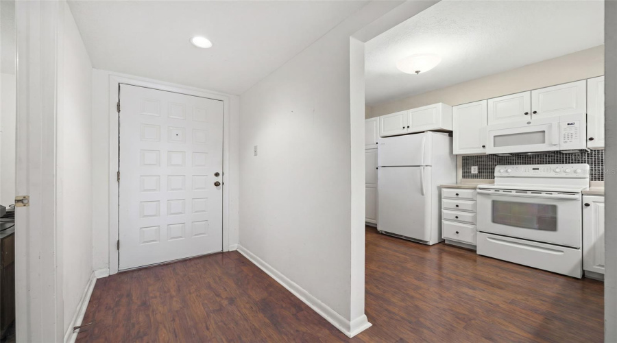 Tarpon Springs, Florida 34689, 2 Bedroom Bedrooms, ,2 Bathroombathrooms,Residential,For Sale,Mariner,0,Mfrtb8510783