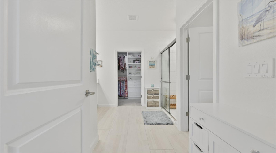 Primary Ensuite Bathroom W/Double Sinks And Private Water Closet