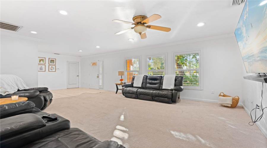 Bradenton, Florida 34208, 5 Bedroom Bedrooms, ,3 Bathroombathrooms,Residential,For Sale,29Th,0,Mfro6375044