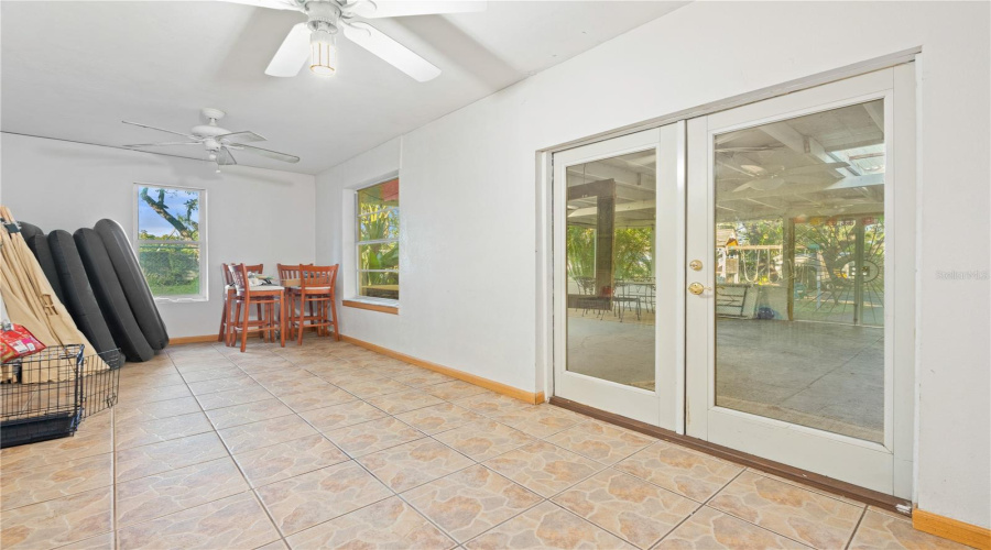 Bradenton, Florida 34208, 5 Bedroom Bedrooms, ,3 Bathroombathrooms,Residential,For Sale,29Th,0,Mfro6375044