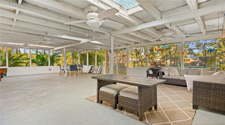 Bradenton, Florida 34208, 5 Bedroom Bedrooms, ,3 Bathroombathrooms,Residential,For Sale,29Th,0,Mfro6375044