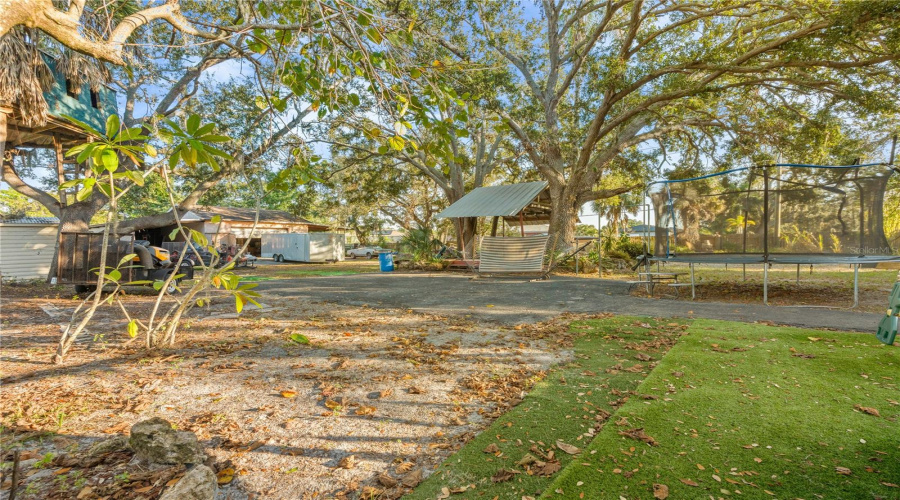 Bradenton, Florida 34208, 5 Bedroom Bedrooms, ,3 Bathroombathrooms,Residential,For Sale,29Th,0,Mfro6375044