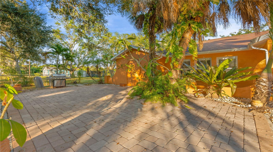 Bradenton, Florida 34208, 5 Bedroom Bedrooms, ,3 Bathroombathrooms,Residential,For Sale,29Th,0,Mfro6375044