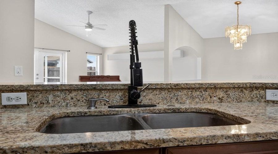 Apopka, Florida 32712, 4 Bedroom Bedrooms, ,2 Bathroombathrooms,Residential,For Sale,Abbey Hollow,0,Mfro6429689