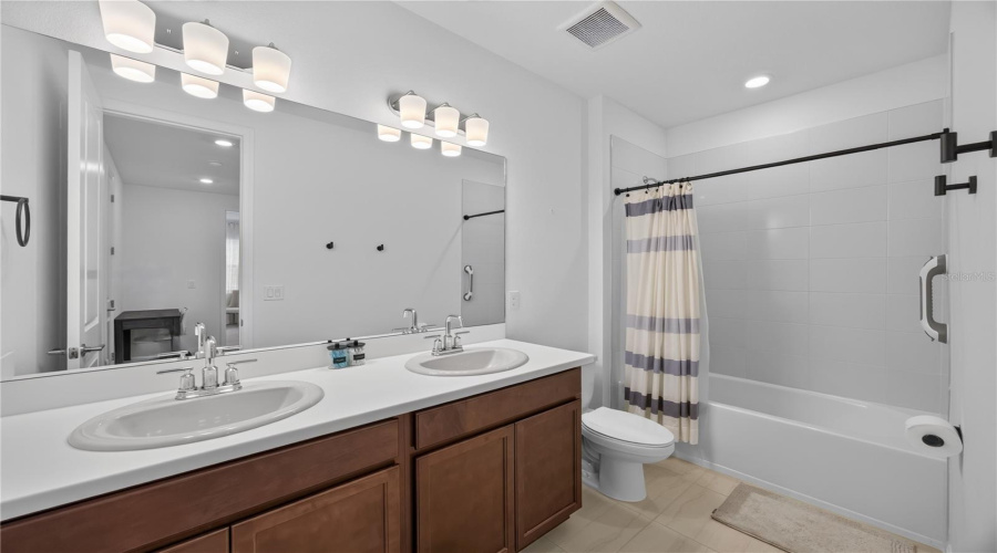Nokomis, Florida 34275, 5 Bedroom Bedrooms, ,3 Bathroombathrooms,Residential,For Sale,Shady Palms,0,Mfra4702633