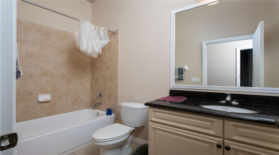 Gainesville, Florida 32608, 3 Bedroom Bedrooms, ,2 Bathroombathrooms,Residential,For Sale,80Th,0,Mfrgc540315