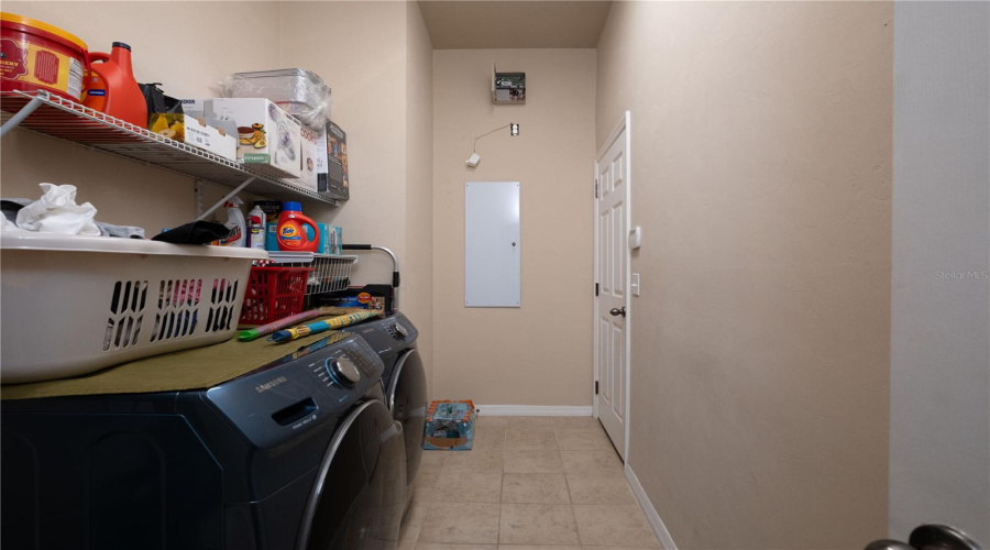 Gainesville, Florida 32608, 3 Bedroom Bedrooms, ,2 Bathroombathrooms,Residential,For Sale,80Th,0,Mfrgc540315