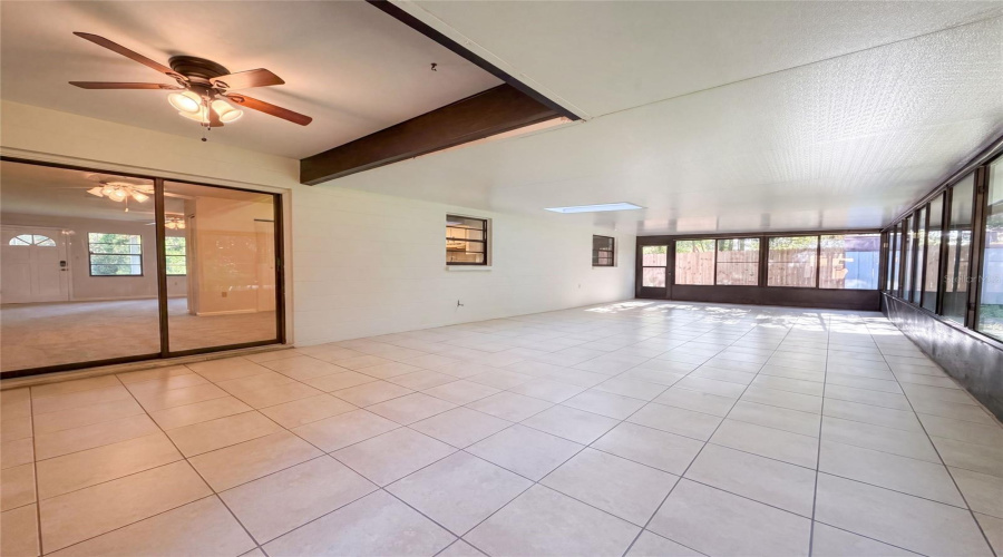 Gainesville, Florida 32606, 3 Bedroom Bedrooms, ,2 Bathroombathrooms,Residential,For Sale,29Th,0,Mfro6434007